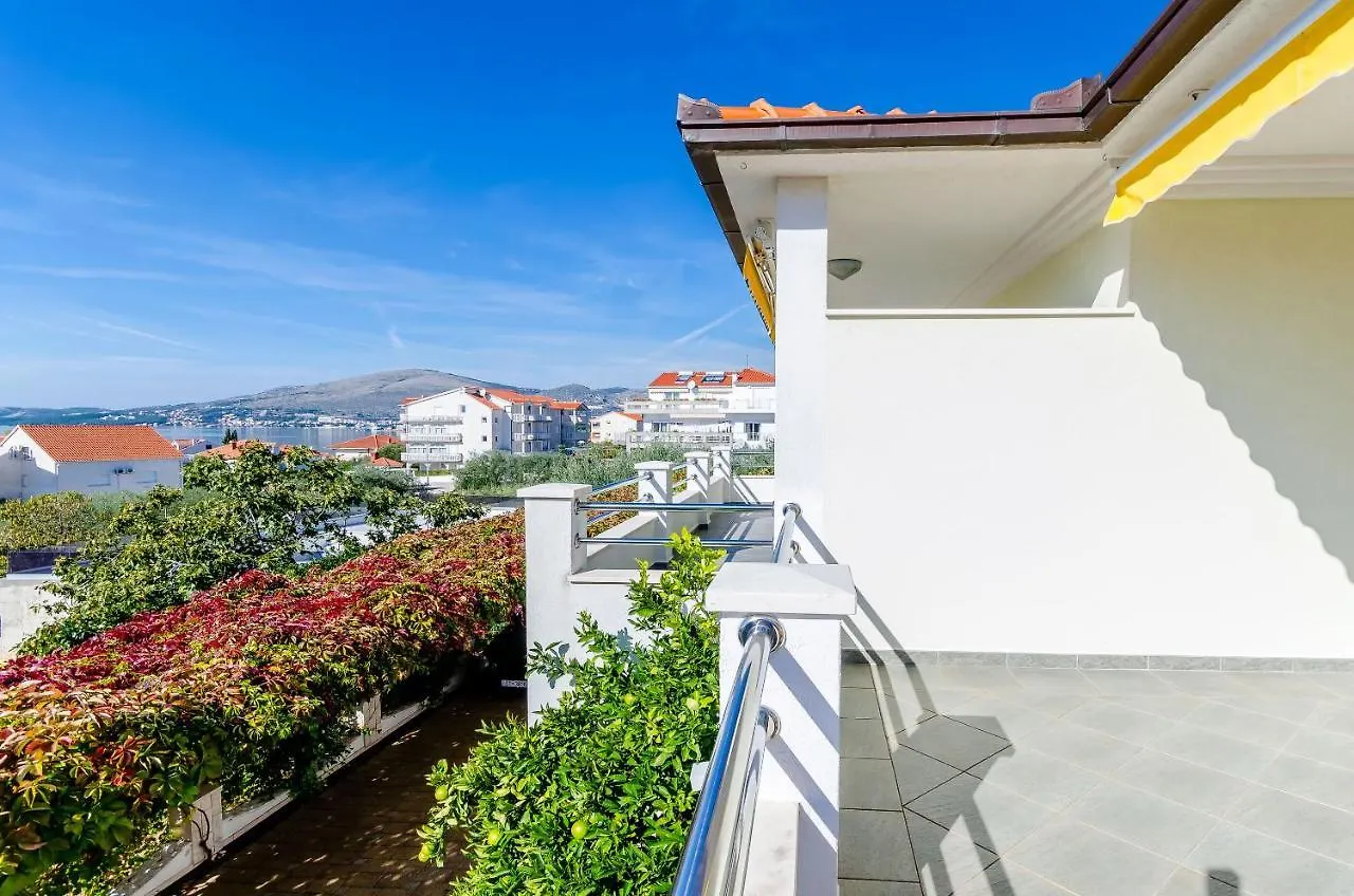 Apartments Palm Tree Trogir