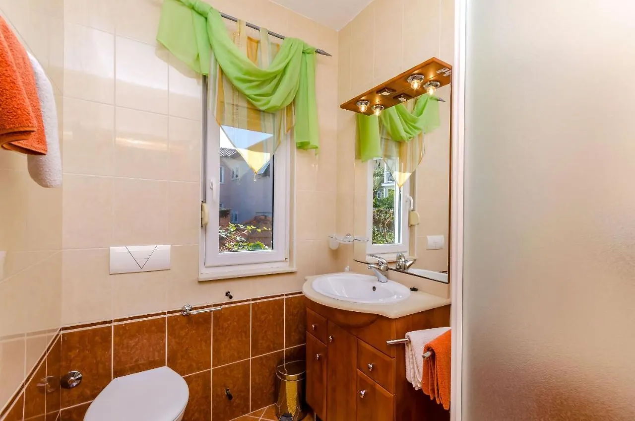 Apartments Palm Tree Trogir 0*,  Croatia