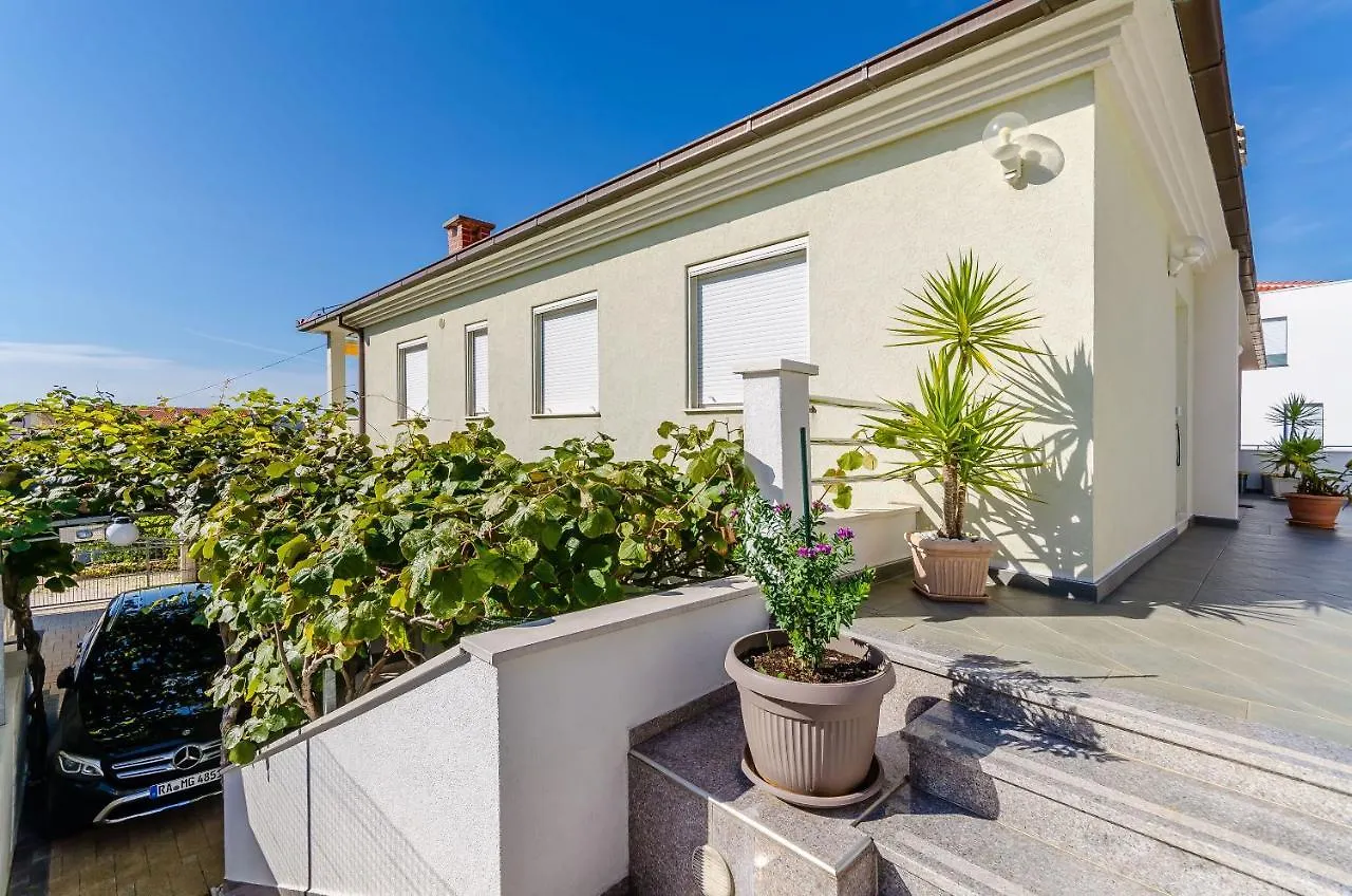 Apartments Palm Tree Trogir