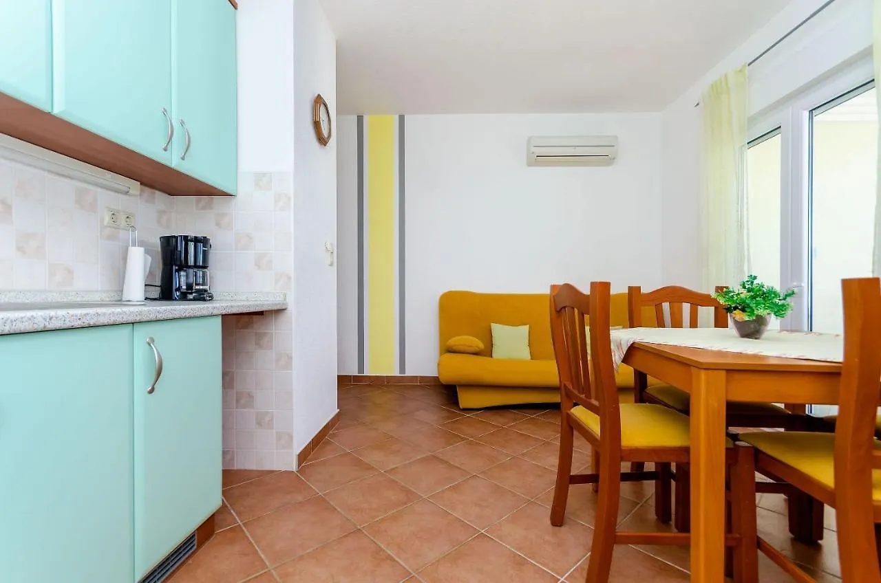 Apartments Palm Tree Trogir Croatia
