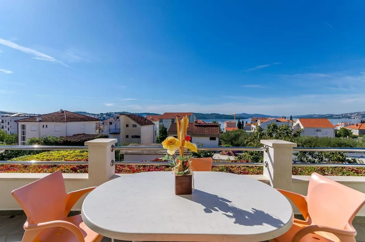Apartments Palm Tree Trogir