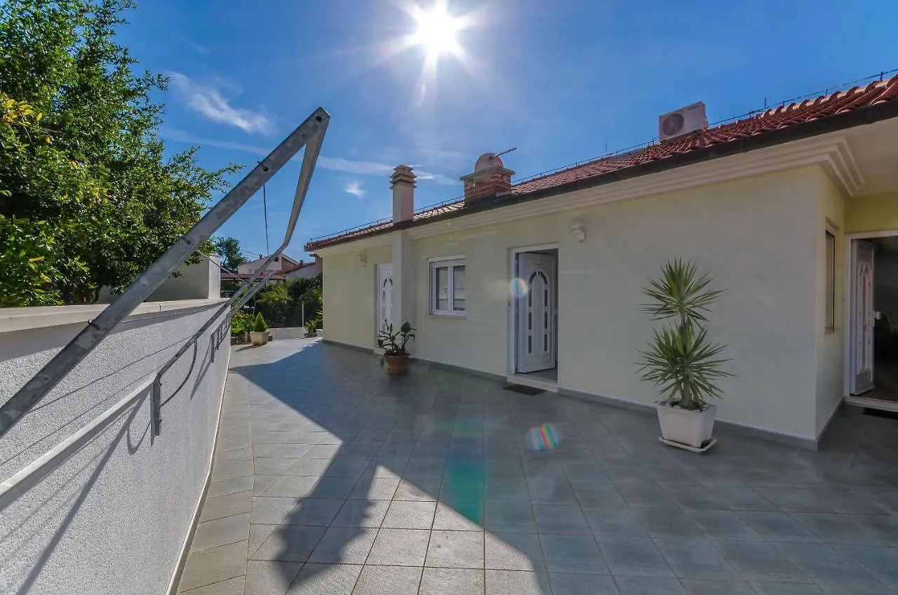 Apartments Palm Tree Trogir