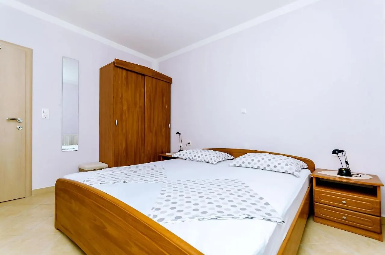 Apartments Palm Tree Trogir Croatia