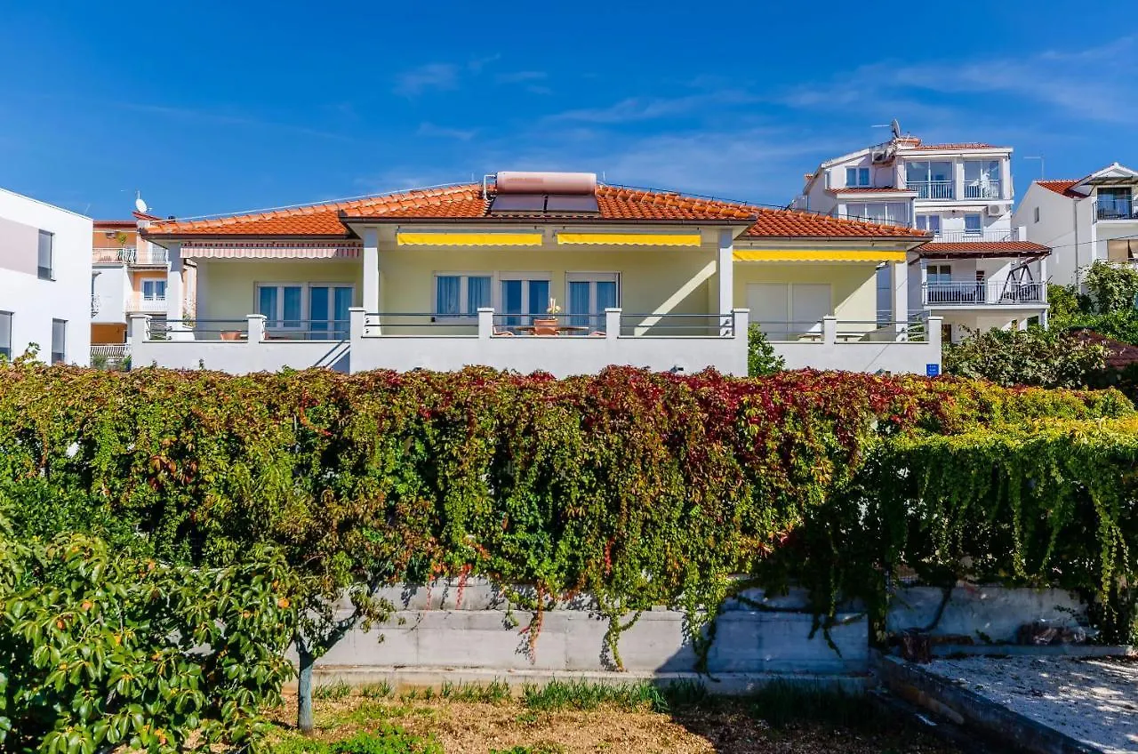 Apartments Palm Tree Trogir