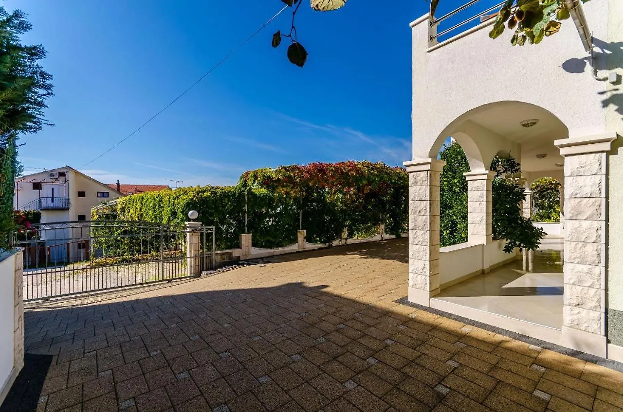 Apartments Palm Tree Trogir