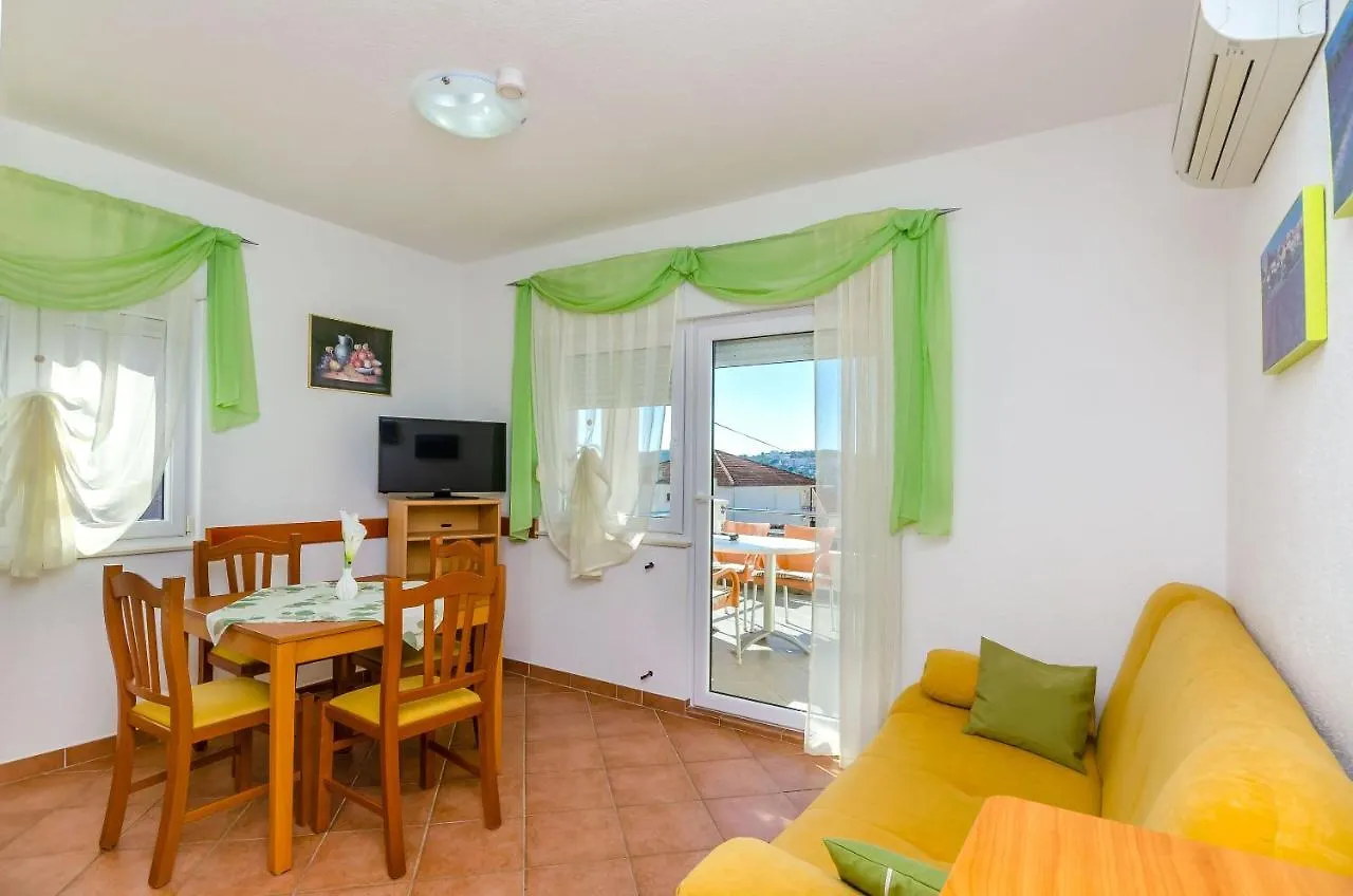 Apartments Palm Tree Trogir